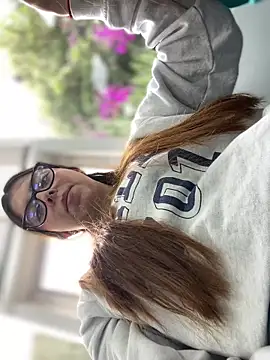 Cloew Marz online show from September 12, 2025, 1:33 pm