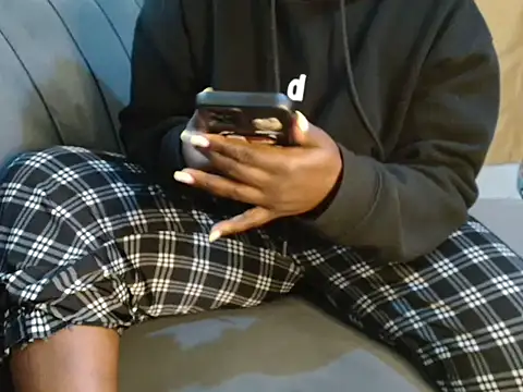 leslysexygirl online show from October 4, 2025, 5:55 pm