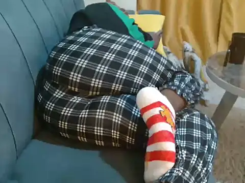 leslysexygirl online show from December 2, 2025, 5:13 am