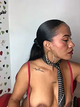 Snapshot of AdelaHaneix chatting on October 26, 2025, 4:46 pm AdelaHaneix online show from October 26, 2025, 4:46 pm