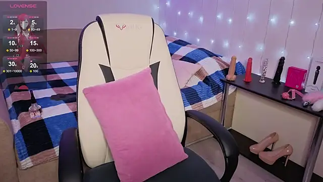 DeeDiamond online show from December 2, 2025, 10:05 pm