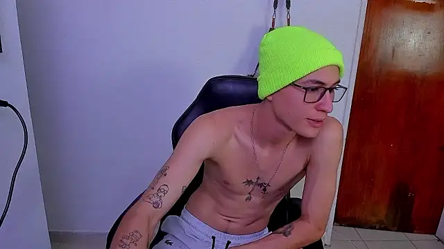 Snapshot of Jaack_str chatting on December 8, 2024, 12:29 am Jaack str online show from December 8, 2024, 12:29 am