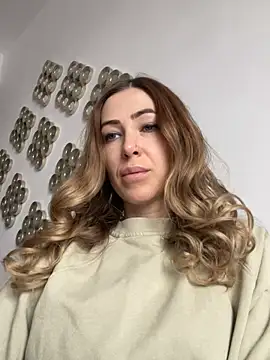 RaquelleDevon online show from February 16, 2025, 11:16 am