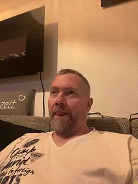 Snapshot of Rockburg chatting on March 13, 2025, 5:54 am Rockburg online show from March 13, 2025, 5:54 am