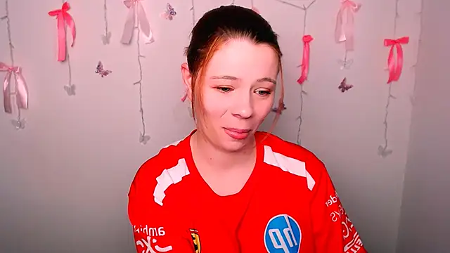 Sun Alexia online show from April 12, 2026, 8:03 pm