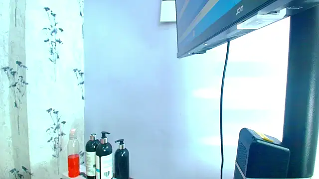 Mia candy 0 online show from March 11, 2025, 3:12 pm