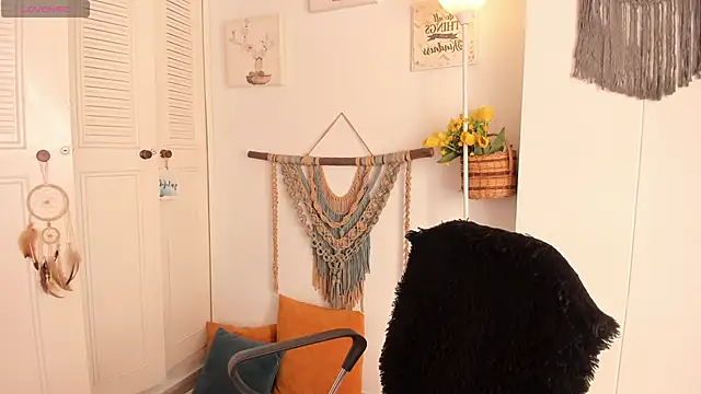 Snapshot of anaruiz_ chatting on November 18, 2025, 9:19 pm anaruiz online show from November 18, 2025, 9:19 pm