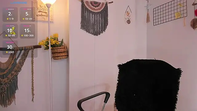 anaruiz  online show from December 4, 2025, 8:28 pm