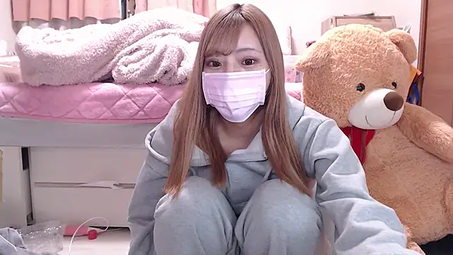 Snapshot of _chanMOMO_ chatting on December 30, 2024, 3:46 pm chanMOMO online show from December 30, 2024, 3:46 pm