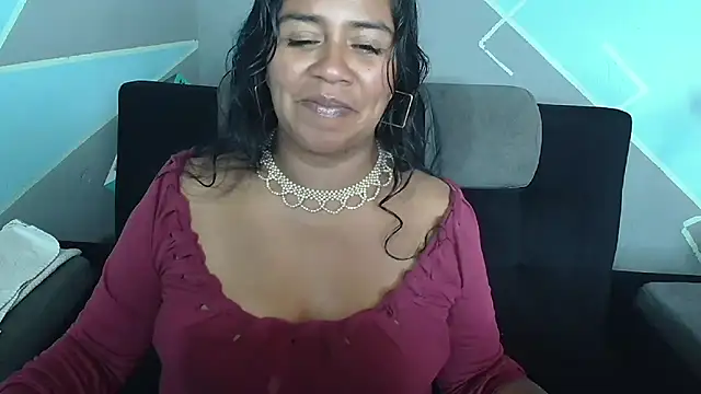 saggil23 online show from October 27, 2025, 5:28 pm