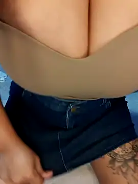 Wild wifey online show from October 11, 2025, 7:34 pm