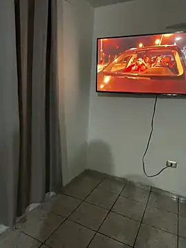 lolitalamasbonita01 online show from February 7, 2025, 5:20 am