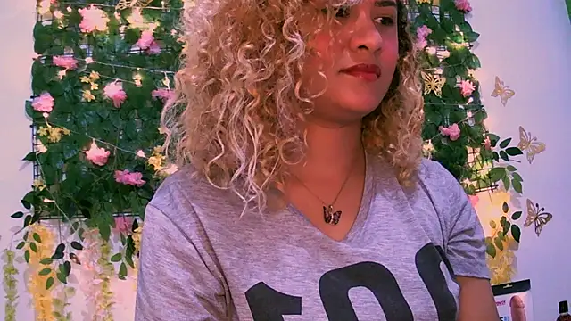 Crysrus online show from January 5, 2025, 1:13 am