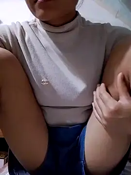 Snapshot of Cute_lady99 chatting on November 13, 2025, 8:19 pm Cute lady99 online show from November 13, 2025, 8:19 pm