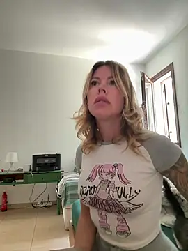 Lara Bergmann online show from March 4, 2025, 6:37 am