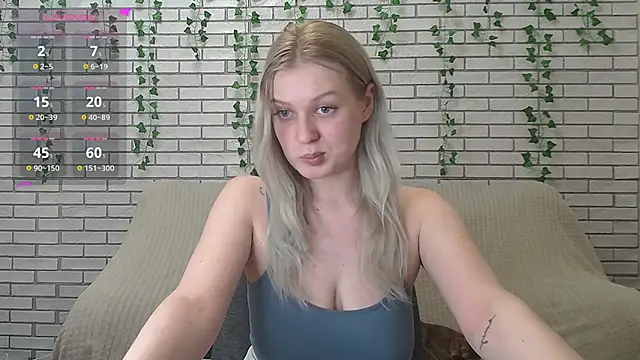 EmiliaDuchess online show from January 27, 2025, 11:54 am