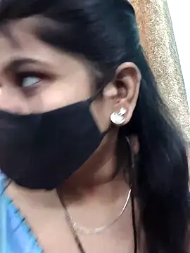 Hotty-simran online show from November 20, 2025, 4:23 am