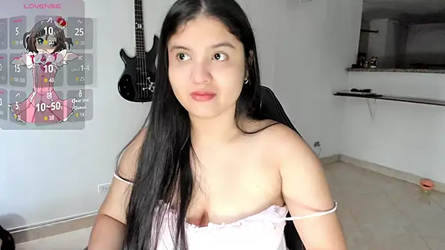 lilpervertgirl online show from June 7, 2026, 9:29 pm
