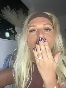 Arabellalee23 online show from January 8, 2025, 9:55 pm