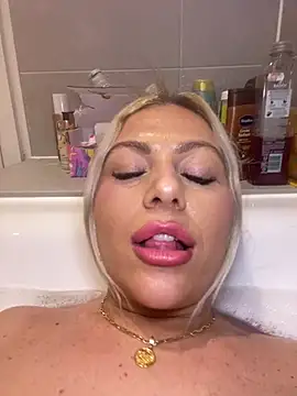 Arabellalee23 online show from January 16, 2026, 7:18 pm