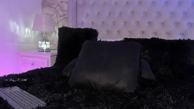 Snapshot of Kev_jenner chatting on February 7, 2025, 11:55 pm Kev jenner online show from February 7, 2025, 11:55 pm