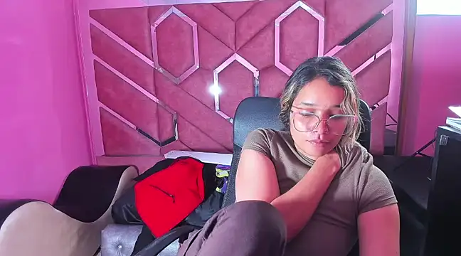 Olivia Fox69 online show from February 2, 2025, 7:41 am