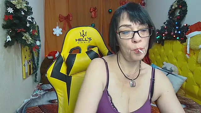 Snapshot of SandraHormas chatting on January 21, 2025, 7:37 am SandraHormas online show from January 21, 2025, 7:37 am