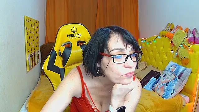 Snapshot of SandraHormas chatting on February 23, 2025, 4:57 pm SandraHormas online show from February 23, 2025, 4:57 pm