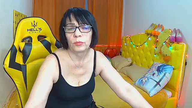 Snapshot of SandraHormas chatting on February 28, 2025, 7:48 am SandraHormas online show from February 28, 2025, 7:48 am