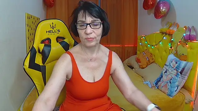 Snapshot of SandraHormas chatting on March 9, 2025, 5:17 pm SandraHormas online show from March 9, 2025, 5:17 pm