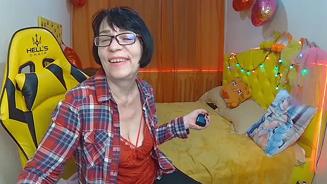 Snapshot of SandraHormas chatting on March 11, 2025, 5:02 pm SandraHormas online show from March 11, 2025, 5:02 pm