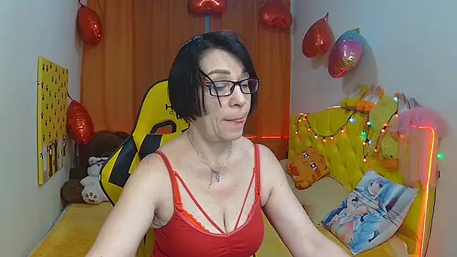 Snapshot of SandraHormas chatting on March 15, 2025, 8:04 am SandraHormas online show from March 15, 2025, 8:04 am