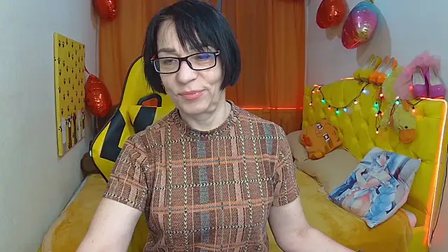 Snapshot of SandraHormas chatting on March 19, 2025, 8:34 am SandraHormas online show from March 19, 2025, 8:34 am