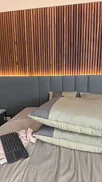 EmiilyAdams  online show from April 11, 2026, 9:41 pm