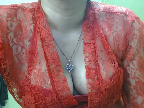 LOVERIAKOL online show from May 31, 2026, 5:42 pm