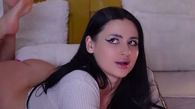 RanyaHermes online show from November 17, 2025, 10:48 pm