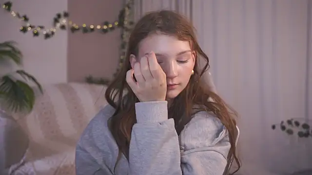 CindyGarrison online show from September 14, 2025, 1:38 am