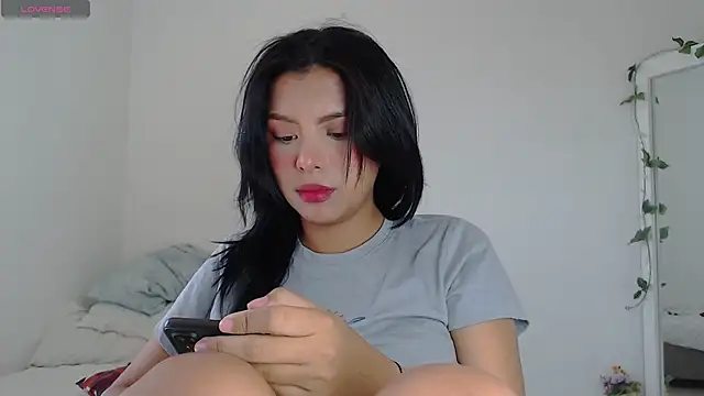 Snapshot of Keyti_Sullivan chatting on January 21, 2025, 4:16 pm Keyti Sullivan online show from January 21, 2025, 4:16 pm