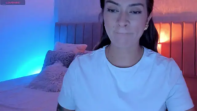 Snapshot of Victoria_romanox chatting on March 3, 2025, 12:59 am Victoria romanox online show from March 3, 2025, 12:59 am