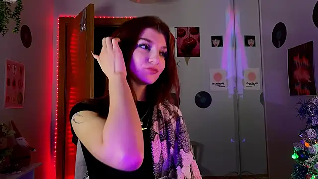 Snapshot of Bunny_ShyGirl chatting on December 23, 2024, 6:33 am Bunny ShyGirl online show from December 23, 2024, 6:33 am