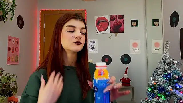 Snapshot of Bunny_ShyGirl chatting on December 30, 2024, 8:21 am Bunny ShyGirl online show from December 30, 2024, 8:21 am