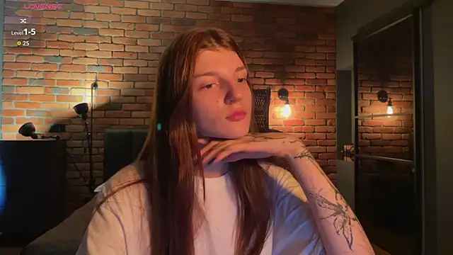 Snapshot of Bunny_ShyGirl chatting on September 9, 2025, 9:20 am Bunny ShyGirl online show from September 9, 2025, 9:20 am