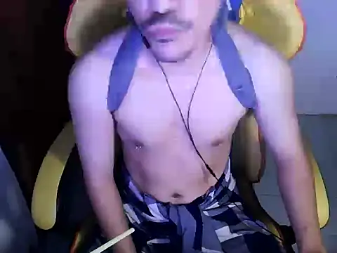 cloudyth1994 online show from February 25, 2025, 8:30 pm