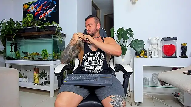 Johnnygrayson1 online show from November 7, 2025, 12:43 am