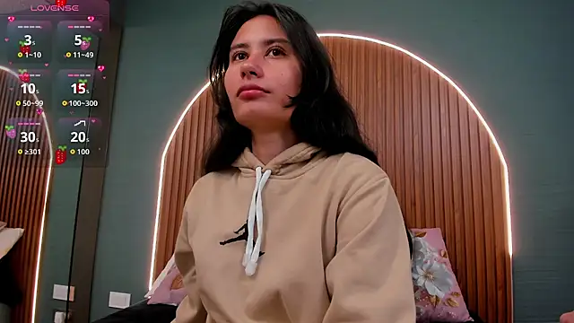 NayeCloud online show from October 30, 2025, 4:03 am