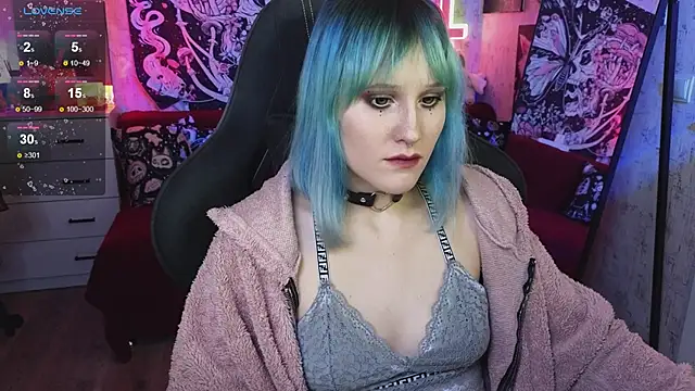 little Elika online show from December 15, 2025, 9:30 pm