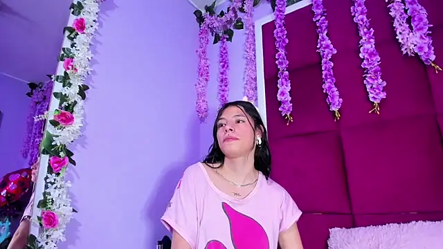 Sasha Petitte online show from March 22, 2025, 6:00 am