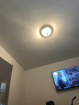 Snapshot of BROKEBOY707 chatting on December 19, 2024, 9:17 pm BROKEBOY707 online show from December 19, 2024, 9:17 pm