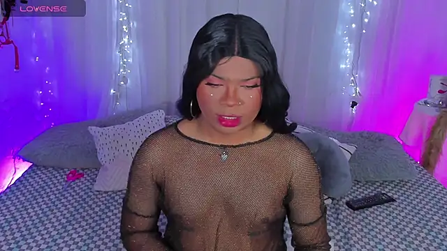 Snapshot of CuteRomi chatting on December 10, 2024, 3:52 am CuteRomi online show from December 10, 2024, 3:52 am