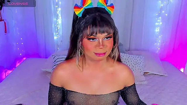 Snapshot of CuteRomi chatting on January 15, 2025, 5:08 am CuteRomi online show from January 15, 2025, 5:08 am